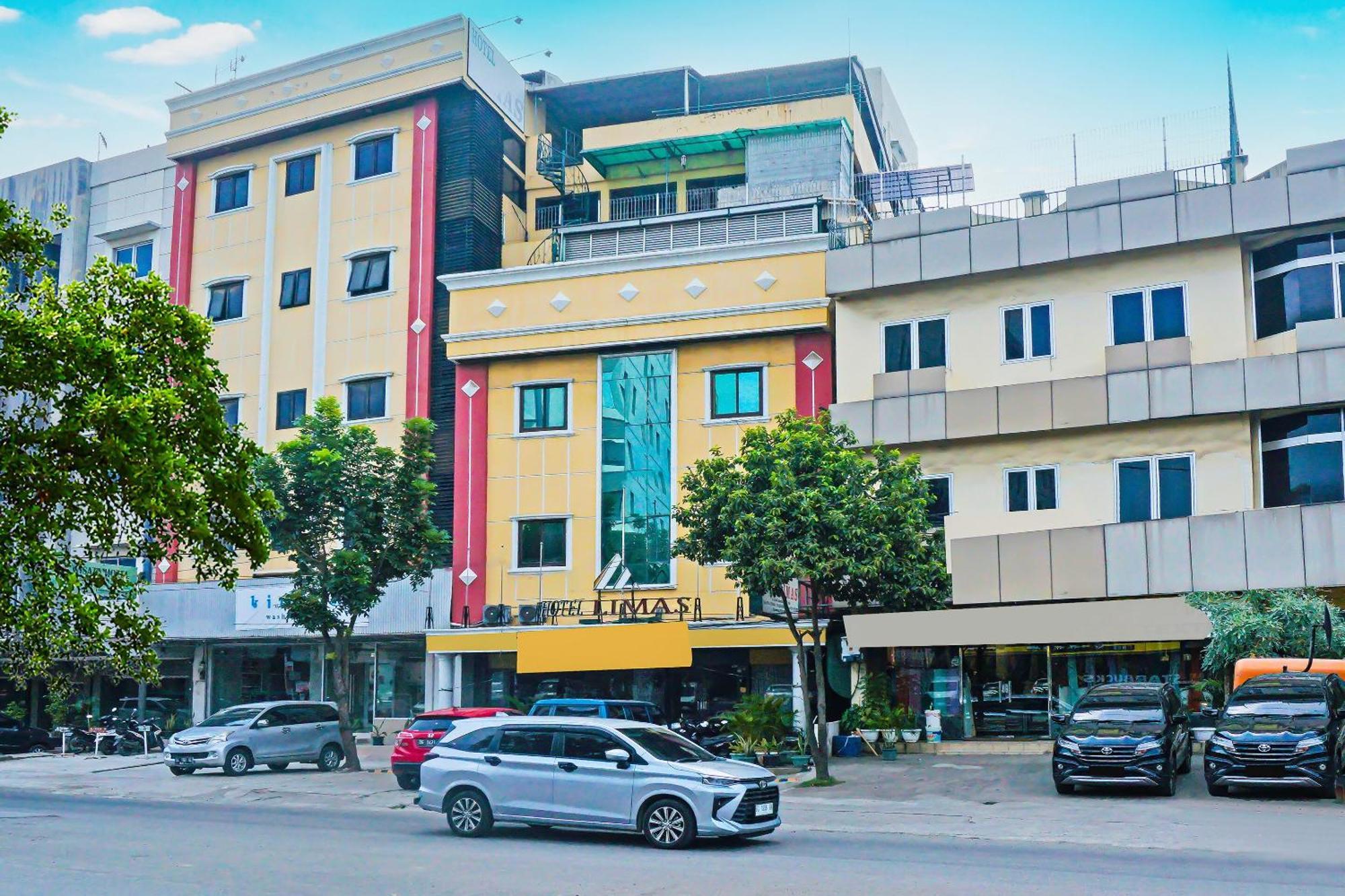 Super Oyo Collection O 92690 Hotel Limas Palembang Exterior photo